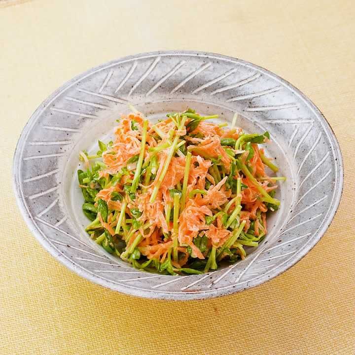 にんじんと豆苗のマヨサラダ