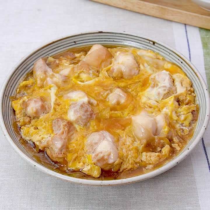 鶏もも肉の卵とじ