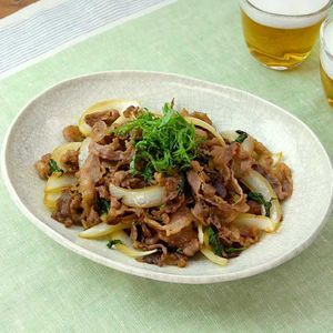 「牛肉と大葉の炒め物」のレシピ動画