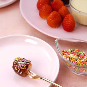 「いちごのカラフルチョコフォンデュ」のレシピ動画
