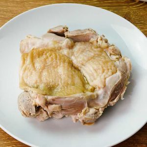 「鶏もも肉のゆで方」のレシピ動画