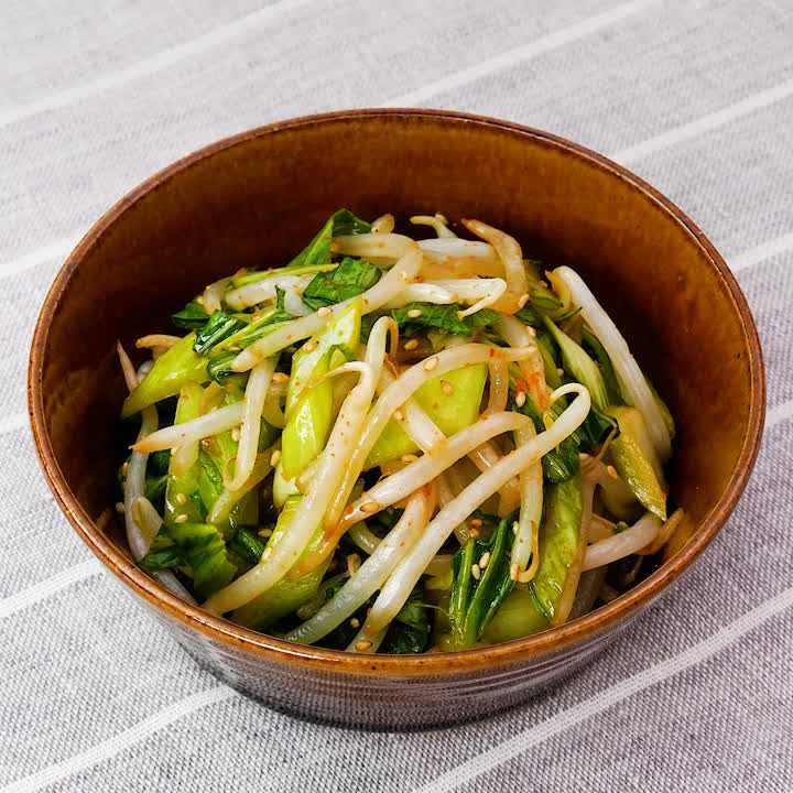 もやしとチンゲン菜のピリ辛ごま和え