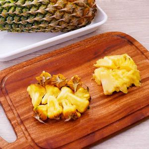 「スナックパインの食べ方」のレシピ動画