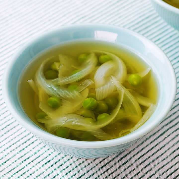 新玉ねぎとグリーンピースの和風スープ