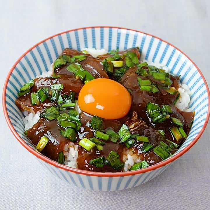 カツオの韓国風漬け丼