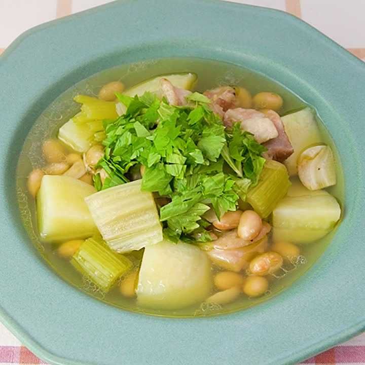 鶏肉と大豆のにんにくスープ煮