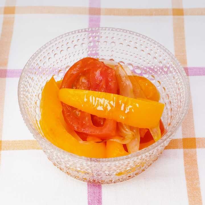 新玉ねぎとトマトのマリネ