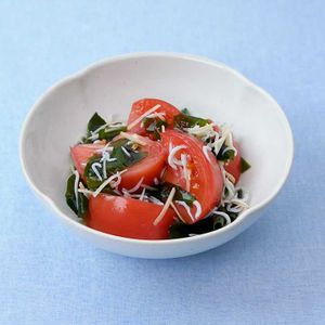 「トマトとわかめのしらす生姜あえ」のレシピ動画