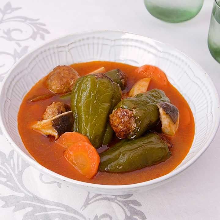 丸ごとピーマンの肉詰めケチャップ煮