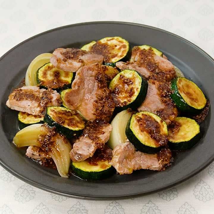 豚ヒレとズッキーニのソテー