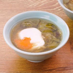 なすと落とし卵のスープ
