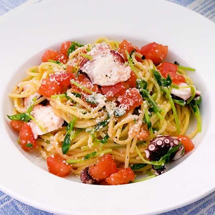 たことトマトのガーリックパスタ