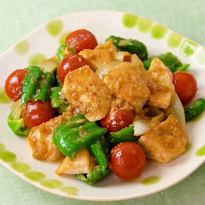 メカジキと夏野菜の胡麻味噌炒め