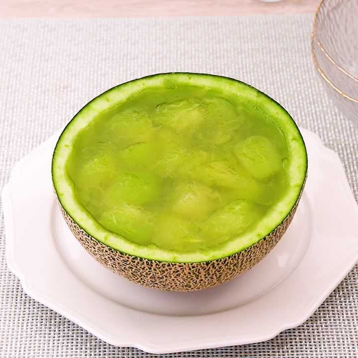 とろけるおいしさ♪ メロンゼリーのレシピ動画・作り方 | デリッシュ