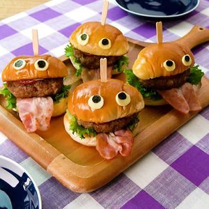 「ハロウィンミニバーガー」のレシピ動画