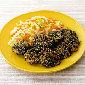 「鶏むね肉のごまからめ焼き」のレシピ動画