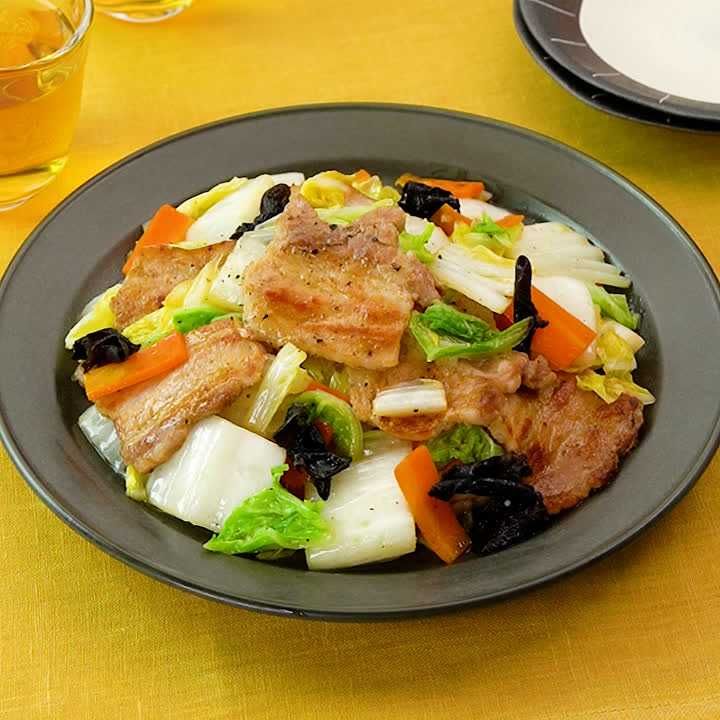 豚バラ肉と白菜の旨塩ペッパー炒め