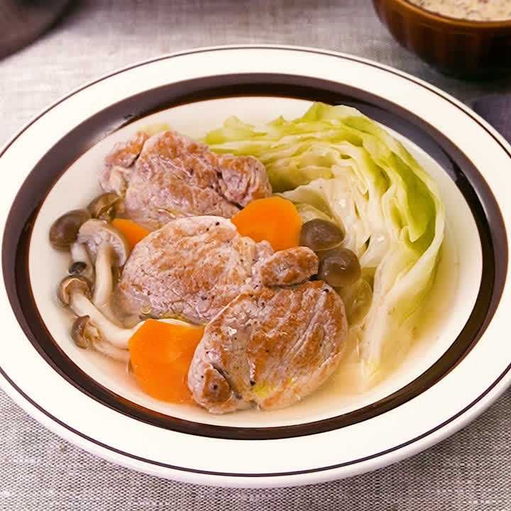 豚ヒレ肉とキャベツの白ワイン煮