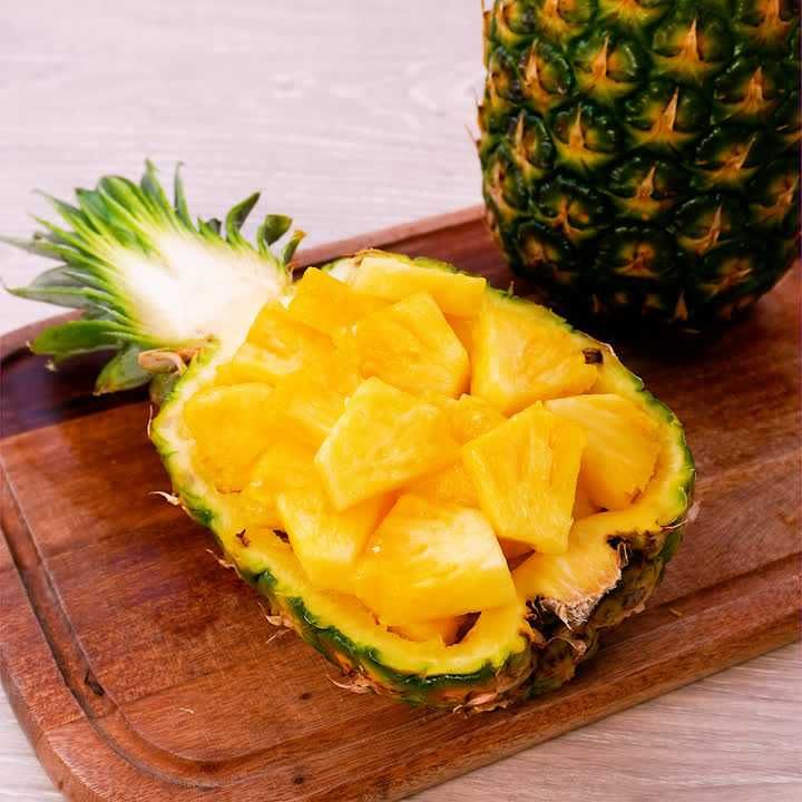 パイナップルの飾り切り