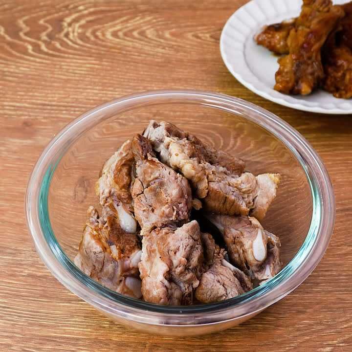 スペアリブの下ごしらえ