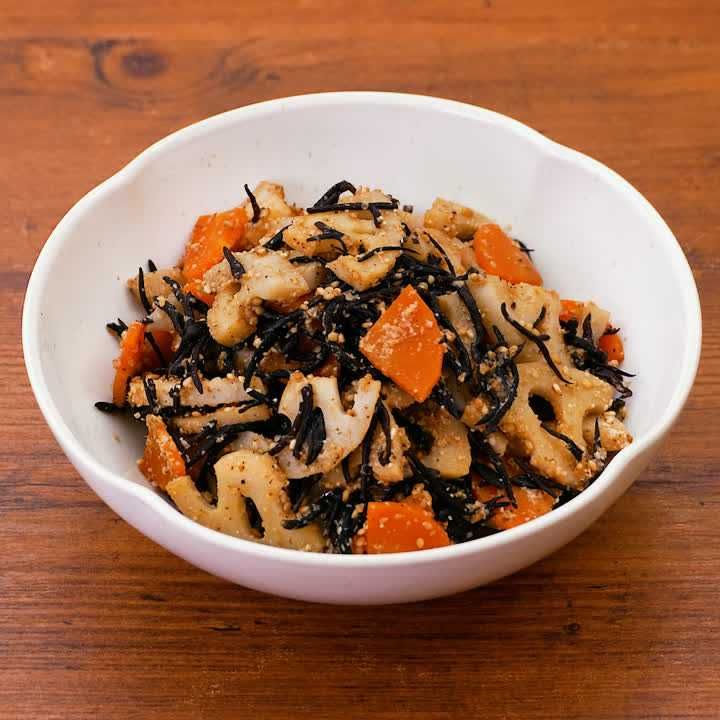 ひじきとれんこんの胡麻和え