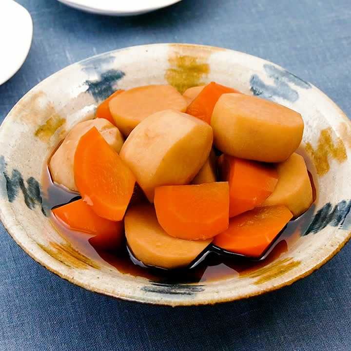 里芋とにんじんの煮物