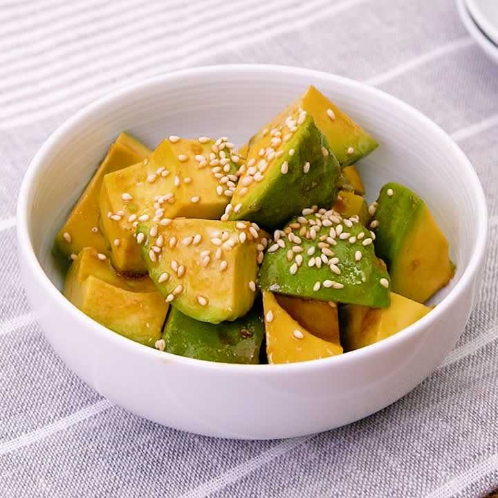 アボカドのわさび醤油和え