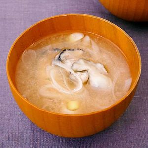 「牡蠣とねぎの味噌汁」のレシピ動画