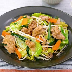「肉野菜炒め」のレシピ動画