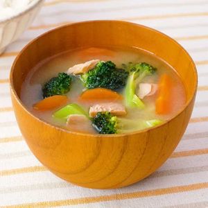 「ツナのお味噌汁」のレシピ動画