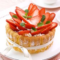 シャルロットケーキとは？語源や特徴、簡単レシピもご紹介