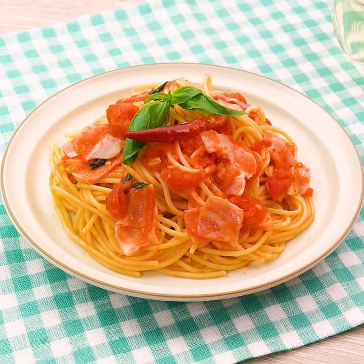 フレッシュトマトとバジルのパスタ