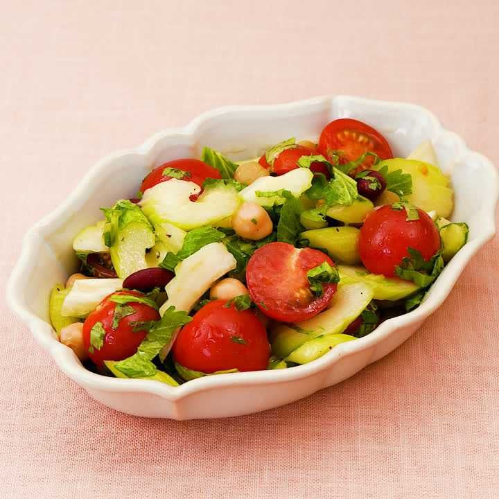 セロリとミニトマトの豆サラダ