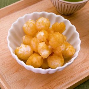 「レンジで作るバターしょうゆ餅おかき」のレシピ動画