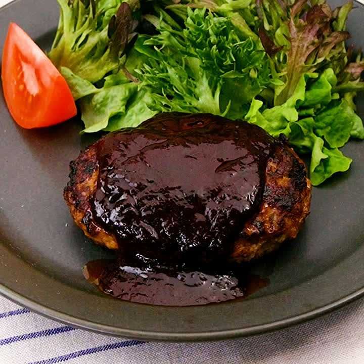 シンプルなハンバーグ