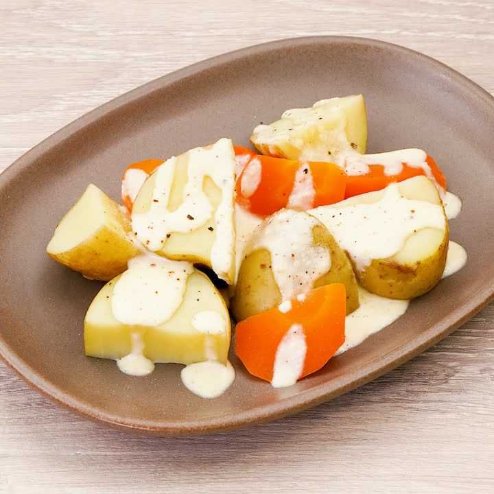 新じゃがとにんじんのホットサラダ