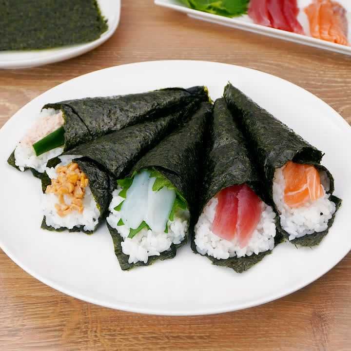 上手にできる♪ 手巻き寿司の巻き方のレシピ動画・作り方 | DELISH KITCHEN