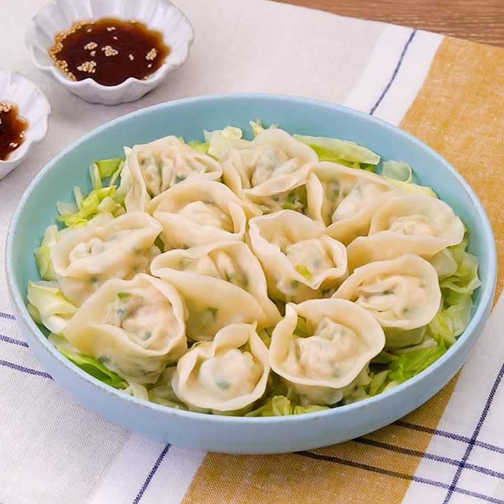 鶏ひき肉とえのきの蒸し餃子