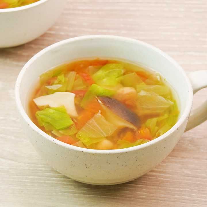 トマトとレタスのスープ