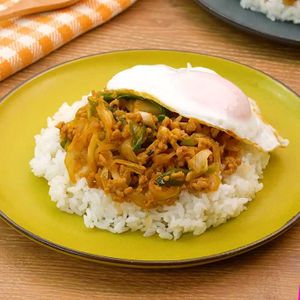 「豚キムチのっけご飯」のレシピ動画