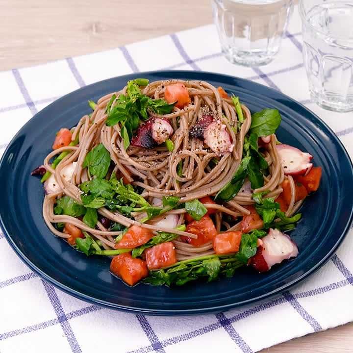 さっぱりした味わい♪ たことクレソンのサラダ蕎麦のレシピ動画