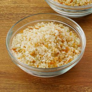「食パンで作るパン粉」のレシピ動画