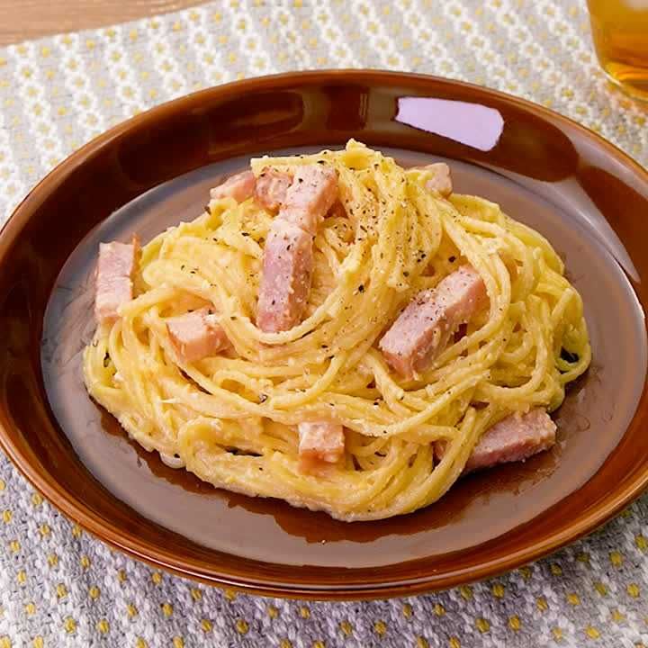 生クリームなしで作る！ ワンパンカルボナーラのレシピ動画・作り方