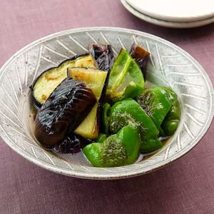 「なすとピーマンの焼き浸し」のレシピ動画