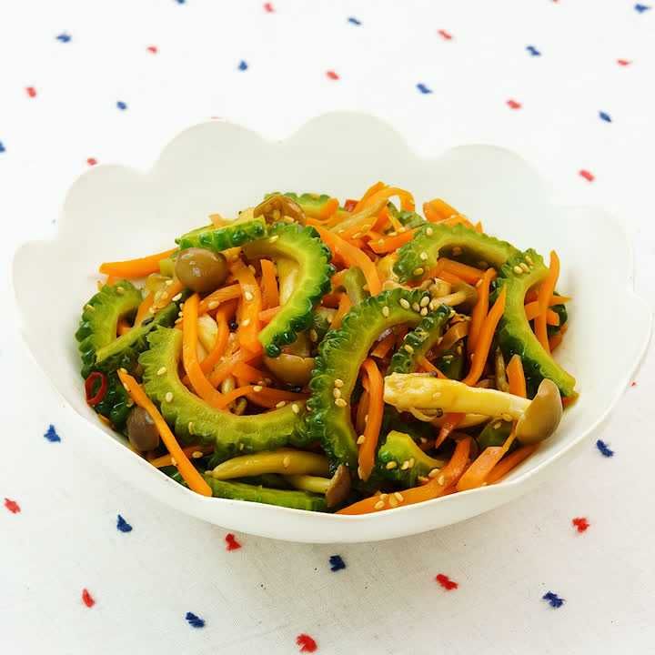 にんじんとゴーヤーのきんぴら