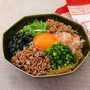 「しらたきの台湾まぜそば風」のレシピ動画