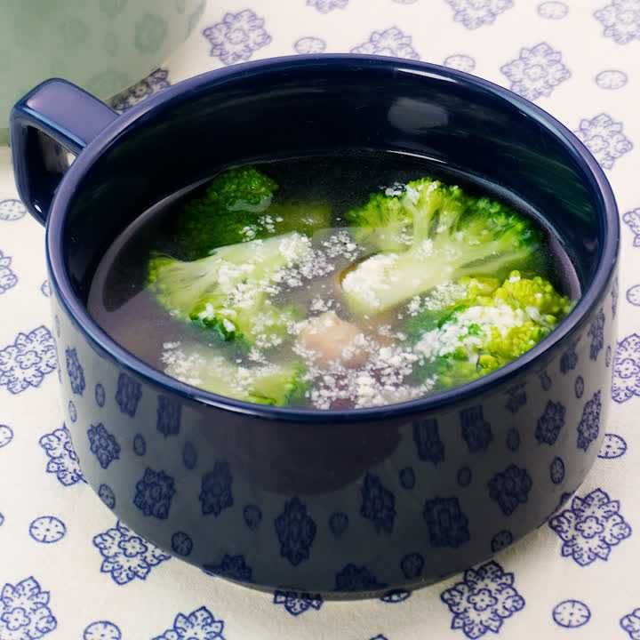 ブロッコリーと豆のスープ