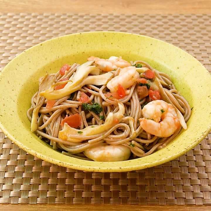 トマトだれの蕎麦サラダ
