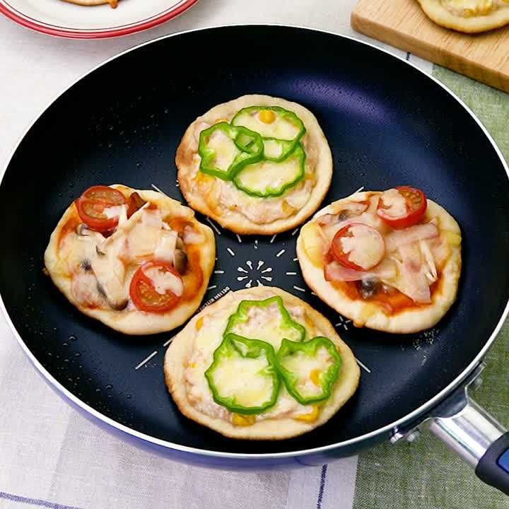 フライパンでミニピザ