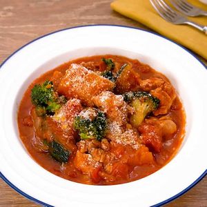 かぼちゃとチキンのガーリックトマト煮